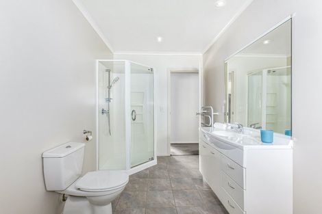 Photo of property in 6 Routeburn Avenue, Aotea, Porirua, 5024