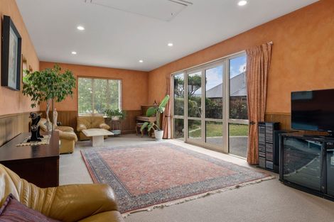 Photo of property in 9 Evergreen Place, Parklands, Christchurch, 8083