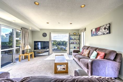 Photo of property in 12 Salmond Place, Dinsdale, Hamilton, 3204