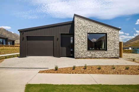 Photo of property in 44 Forage Road, Jacks Point, 9371