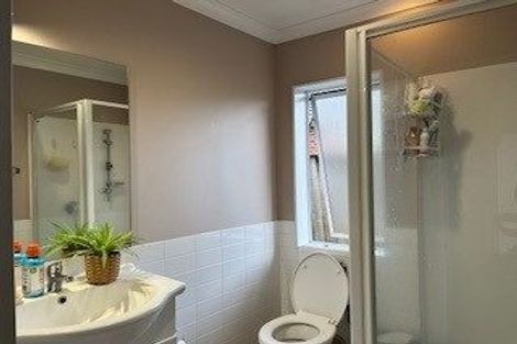 Photo of property in 32a Rimu Street, New Lynn, Auckland, 0600