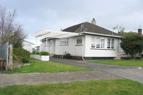 Photo of property in 16 Tweed Street, Roslyn, Palmerston North, 4414