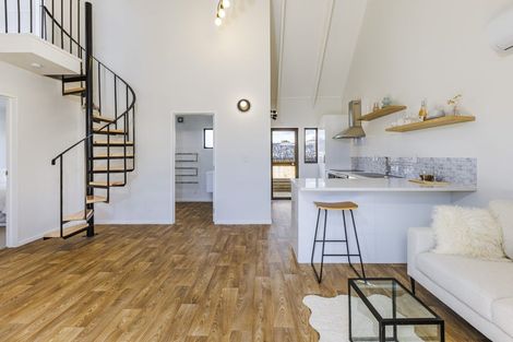 Photo of property in 2/24 Great South Road, Papakura, 2110