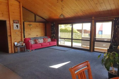 Photo of property in 16 Elder Grove, Whalers Gate, New Plymouth, 4310