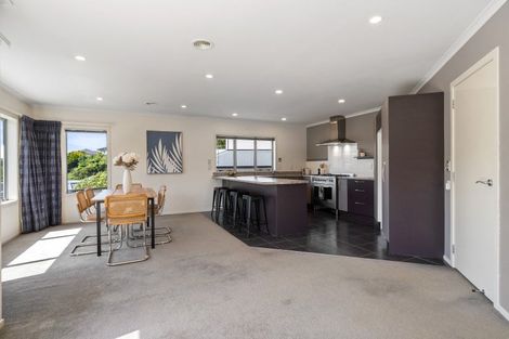 Photo of property in 16 Eastcott Grove, Churton Park, Wellington, 6037