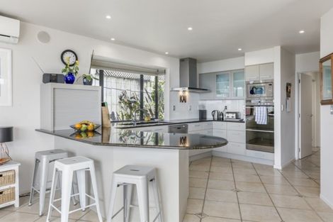 Photo of property in 13 Joydon Place, Stanmore Bay, Whangaparaoa, 0932