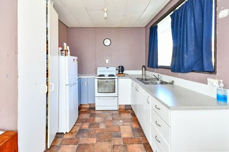 Photo of property in 1/3 Barneys Farm Road, Clendon Park, Auckland, 2103