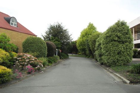 Photo of property in 12 Derenzy Place Avonhead Christchurch City