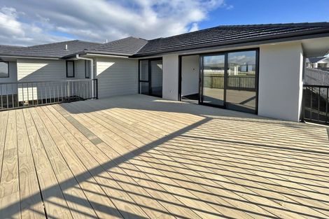 Photo of property in 11 Gibraltar Way, Fitzherbert, Palmerston North, 4410