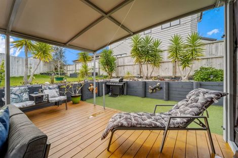Photo of property in 18 Maylee Crescent, Gulf Harbour, Whangaparaoa, 0930
