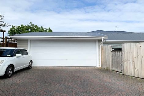 Photo of property in 1/35 Orams Road, Hillpark, Auckland, 2102