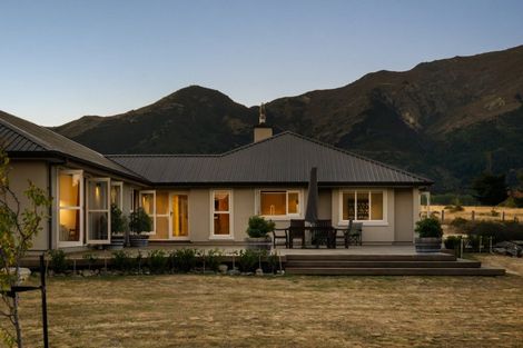 Photo of property in 136 Te Awa Road, Albert Town, Wanaka, 9382