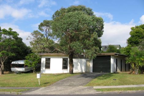 Photo of property in 6 King Richard Place, Browns Bay, Auckland, 0630