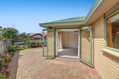 Photo of property in 12 Red Hibiscus Road, Stanmore Bay, Whangaparaoa, 0932
