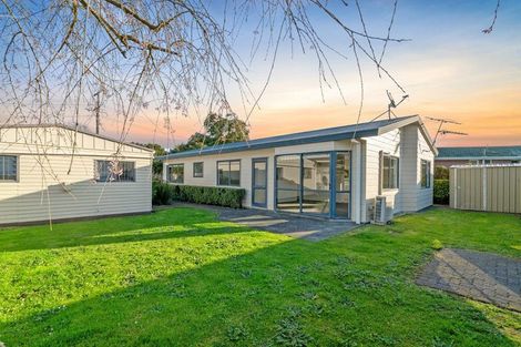 Photo of property in 56 Fernaig Street, Papakura, 2110