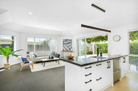 Photo of property in 13a Wilford Street, Wallaceville, Upper Hutt, 5018