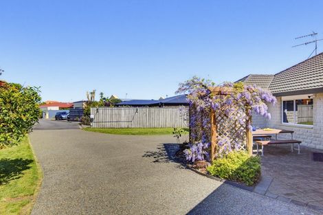 Photo of property in 111 Milne Drive, Paraparaumu, 5032