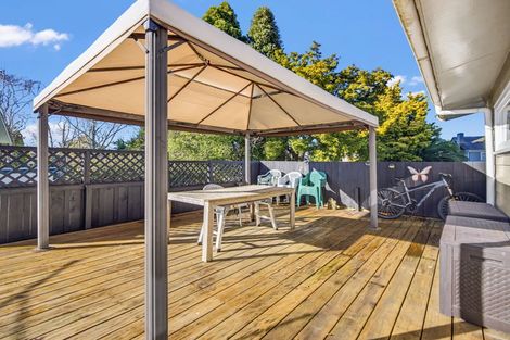 Photo of property in 1 Joanna Place, Deanwell, Hamilton, 3206