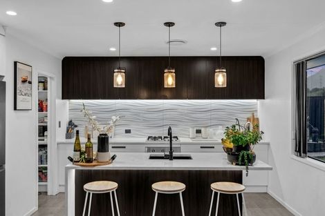 Photo of property in 62 Helenvale Crescent, Pokeno, 2402