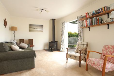 Photo of property in 39a Wallis Street, Raglan, 3225