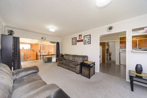 Photo of property in 1 Cohen Place, Milson, Palmerston North, 4414