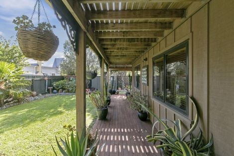 Photo of property in 23a Gibbs Crescent, Wainuiomata, Lower Hutt, 5014