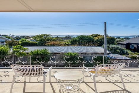 Photo of property in 1/53 Uxbridge Road, Mellons Bay, Auckland, 2014