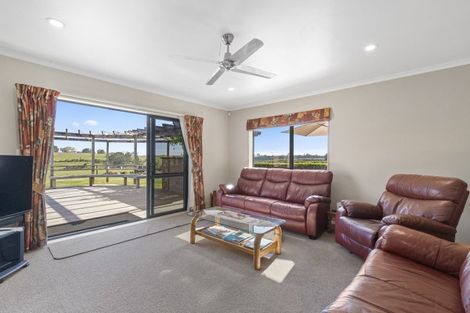 Photo of property in 63 Waipipi Wharf Road, Pollok, Waiuku, 2683