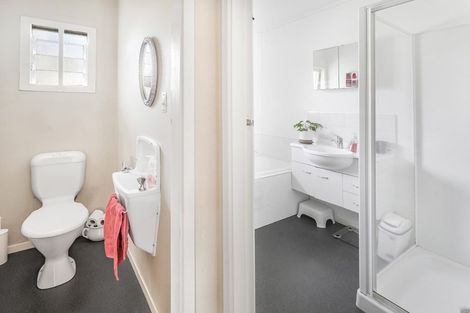 Photo of property in 11 Augusta Street, Fairfield, Hamilton, 3214