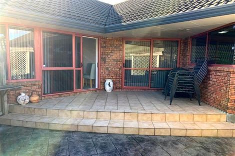 Photo of property in 227a Hill Road, The Gardens, Auckland, 2105