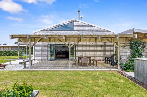 Photo of property in 136 Annett Road, Kumeu, 0891