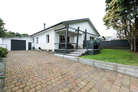 Photo of property in 7 Peace Avenue, Moturoa, New Plymouth, 4310