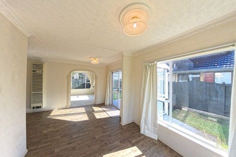 Photo of property in 1 Dresdan Court, Hokowhitu, Palmerston North, 4410
