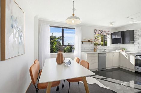 Photo of property in 3 Tedder Way, Karori, Wellington, 6012