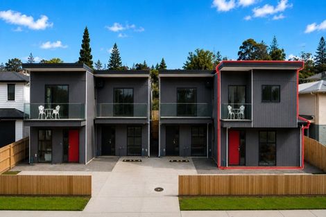 Photo of property in 1/13 Sarona Avenue, Glen Eden, Auckland, 0602