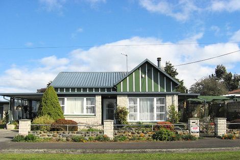 Photo of property in 16 Meta Street, Takapau, 4203