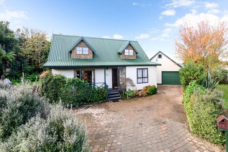 Photo of property in 10 Colquhoun Place, Dinsdale, Hamilton, 3204