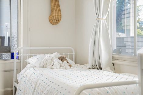 Photo of property in 12 The Avenue, Albany, Auckland, 0632