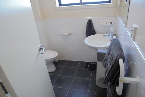 Photo of property in 2/240 The Terrace, Wellington Central, Wellington, 6011