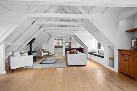 Photo of property in 194 Onewa Road, Birkenhead, Auckland, 0626