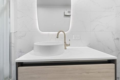 Photo of property in 44 Chesterfield Way, Orewa, 0931