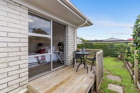 Photo of property in 1/9 Bungalore Place, Half Moon Bay, Auckland, 2012