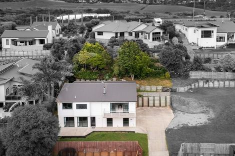 Photo of property in 32b Waipuna Grove, Welcome Bay, Tauranga, 3112