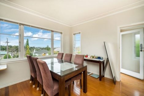 Photo of property in 1/3 Tui Glen Road, Birkenhead, Auckland, 0626