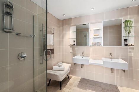 Photo of property in 1/7 The Promenade, Takapuna, Auckland, 0622