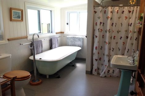 Photo of property in 1454 South Road, Kaitake, New Plymouth, 4374