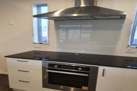 Photo of property in 46 Exeter Crescent, Takaro, Palmerston North, 4412