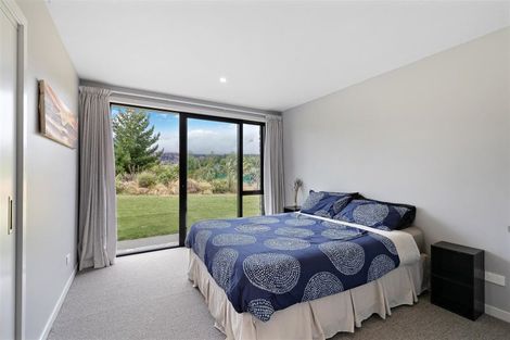 Photo of property in 17 Sam John Place, Lake Hawea, Wanaka, 9382