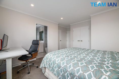 Photo of property in 73a Granville Drive, Massey, Auckland, 0614