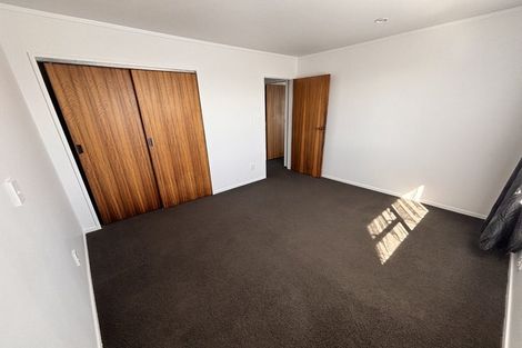 Photo of property in 23b Colchester Crescent, Newlands, Wellington, 6037